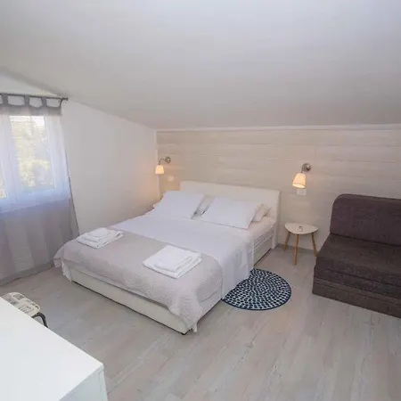 In 36019 Rogoznica (Sibenik-Knin)
