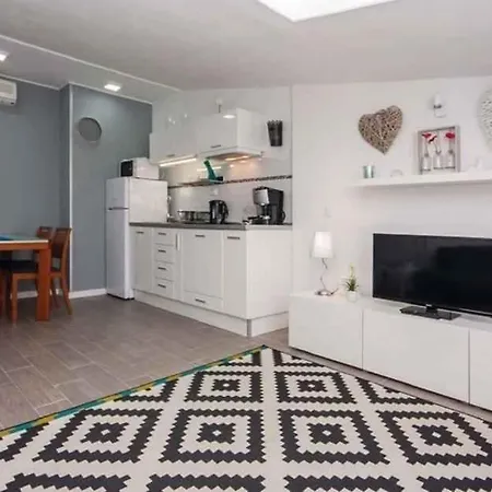Apartament In 36019 Rogoznica (Sibenik-Knin)