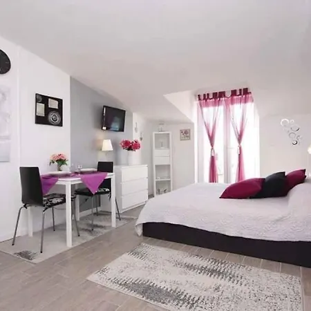 Apartment In 36019 Rogoznica (Sibenik-Knin)
