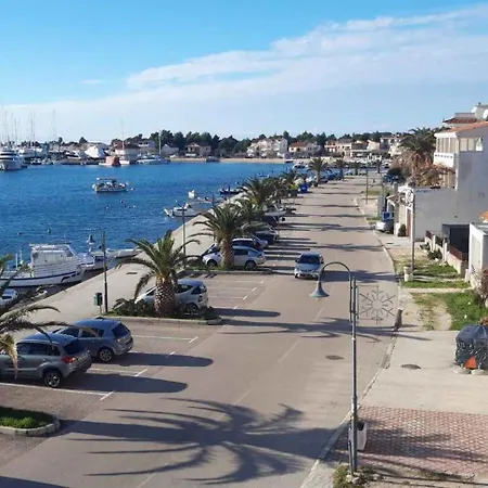 In 36019 Apartment Rogoznica (Sibenik-Knin)