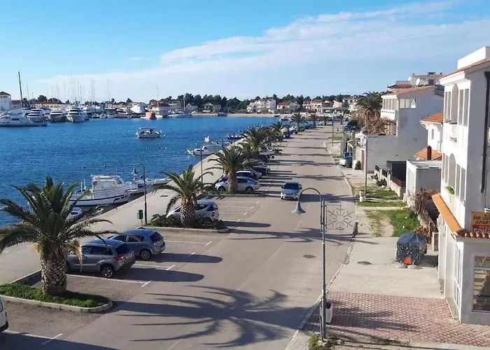 In 36019 Apartamento Rogoznica (Sibenik-Knin)